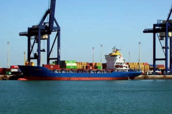 La Zona Franca estará vinculada con un puerto de España