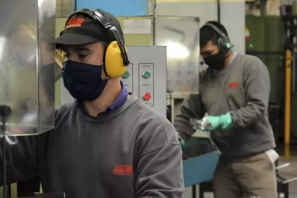 En marzo, la producción de la industria pyme subió 8,5% anual.