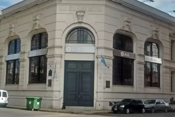 Los bancos vuelven a atender en el horario habitual de 10 a 15