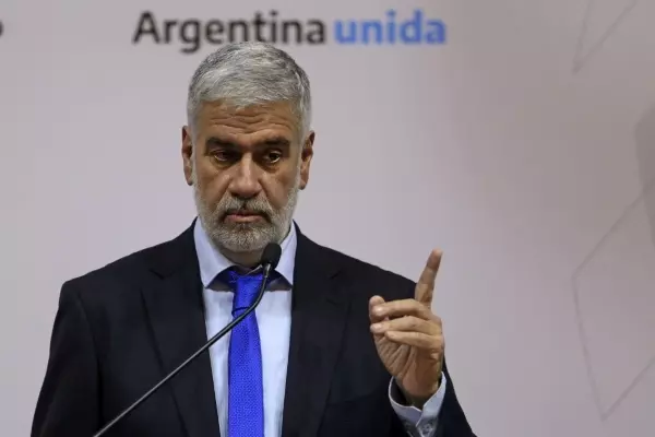 Feletti: “Si las políticas micro no se inscriben en un plan macroeconómico vamos a fracasar”