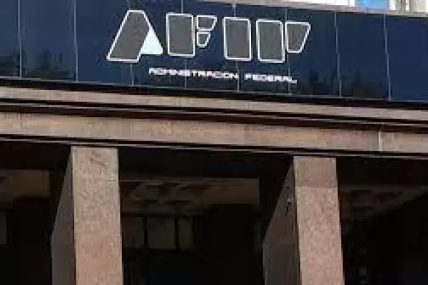 Subieron a $30.000 el piso para que las entidades informen movimientos