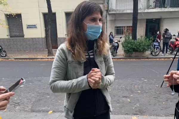 La emoción de Roxana en la puerta del sanatorio