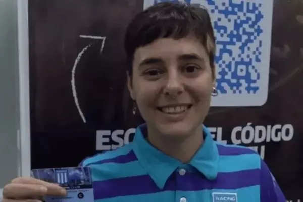 Racing entregó por primera vez un carnet de socio no binario