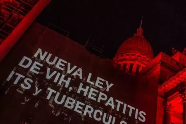 Diputados debaten la ley de VIH
