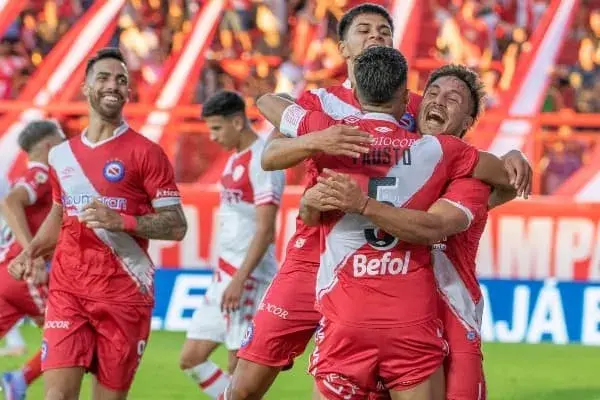 Argentinos Juniors clasificó y será rival de Estudiantes