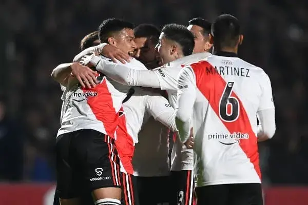 River humilló a Sarmiento 7 a 0 y se clasificó a los cuartos de final