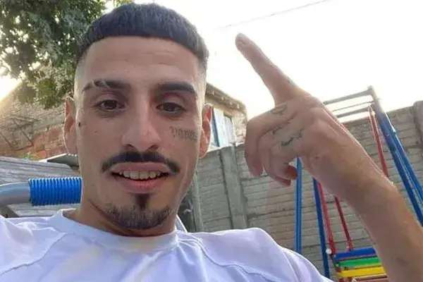 Murió el cantante "El Noba" después de 10 días en terapia intensiva