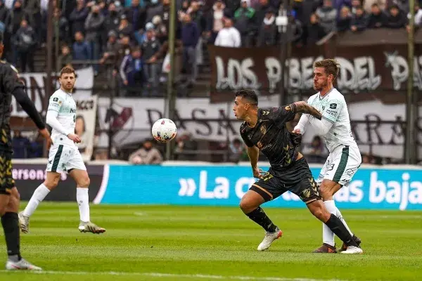 Platense y Sarmiento empataron 0 a 0 en Vicente López