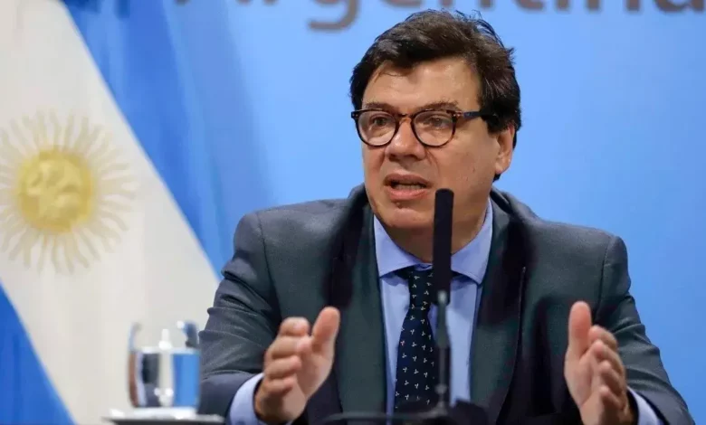El Gobierno oficializó la suba del salario mínimo