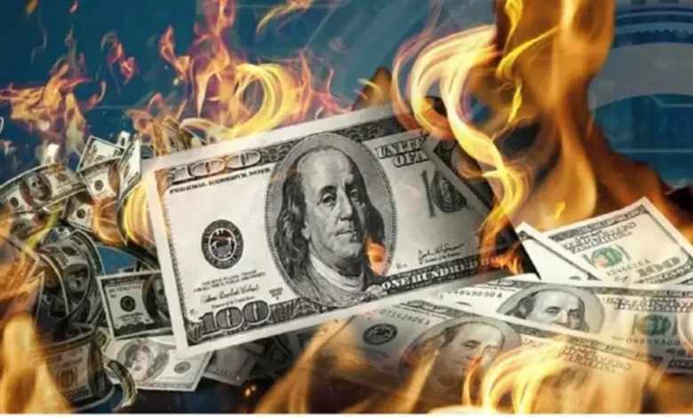 El dólar blue cortó la racha bajista y en el mercado se preguntan si encontró su piso