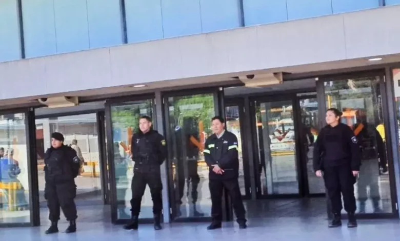 Rosario: evacuaron la terminal de ómnibus por una amenazada de bomba