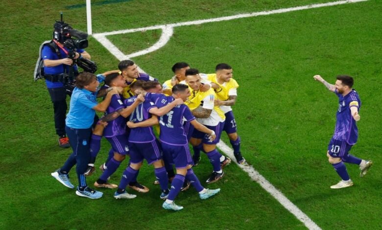 Un ex Boca y un ex River le dieron el pase a Octavos de Final a la Selección argentina