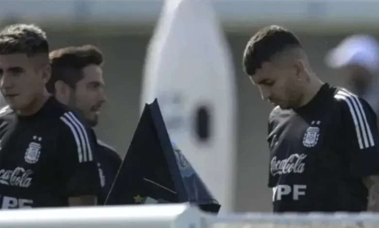 Ángel Correa y Thiago Almada se sumaron al plantel de la Selección Argentina en Qatar