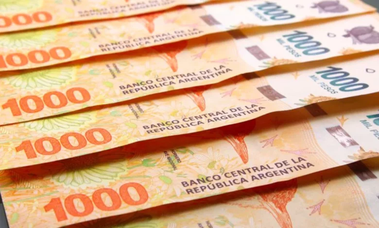 Sin bono de fin de año, monotributistas y trabajadores privados cobrarán estos extras en enero y febrero 2023