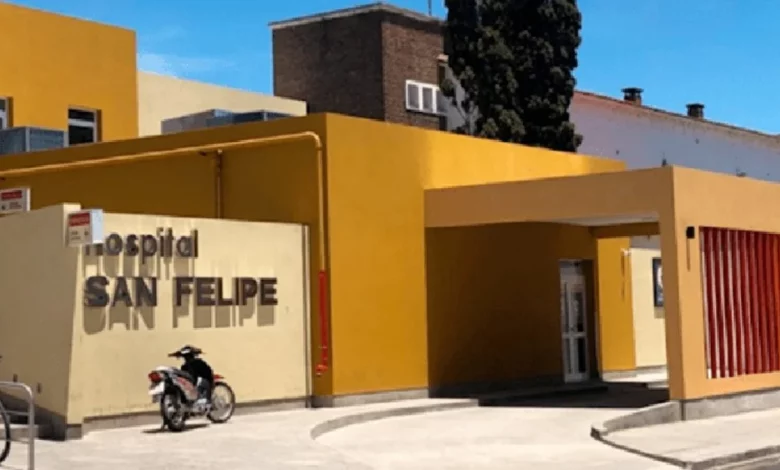 Hirieron con un arma blanca a joven que llegó por sus medios al hospital