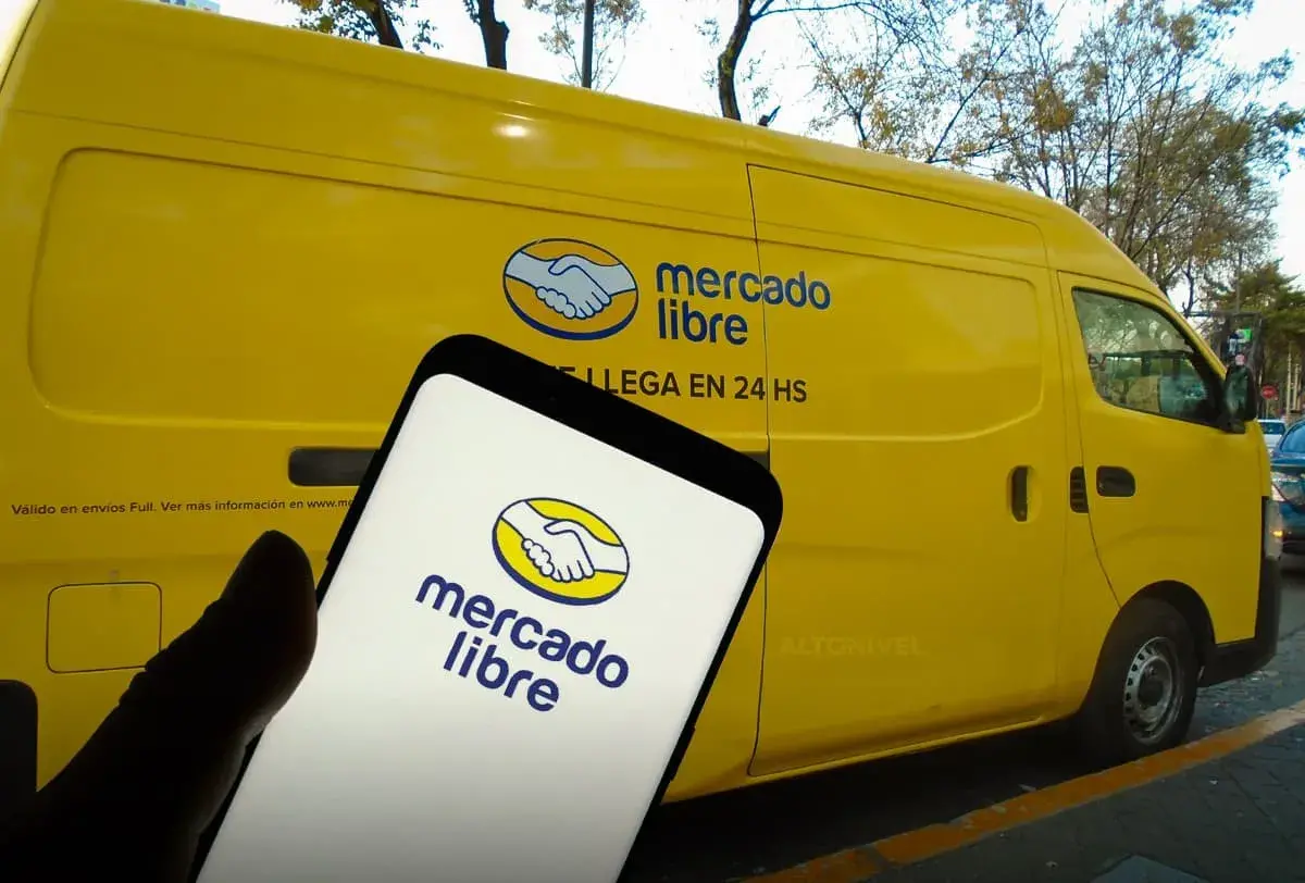 Mercado Libre ajusta precios por ventas, financiación y envío. Aumentos en costos fijos, cargos por venta y envíos. Actualización en modalidades de publicación